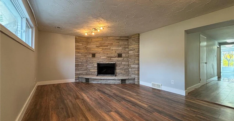 Lower-49 Westchester Drive, Kitchener, ON, N2B 3L6 - 4