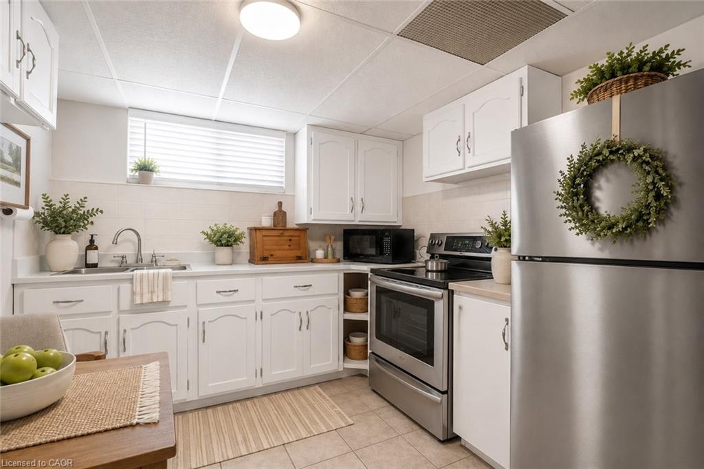 374 Upper Wentworth Street, Hamilton, ON, L9A 4T5