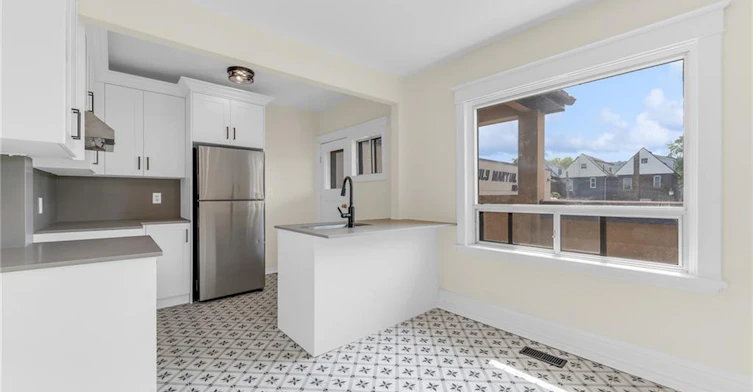 4-409 Charlton Avenue W, Hamilton, ON, L8P 2E6 - 5