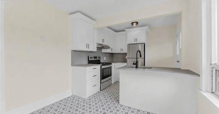 4-409 Charlton Avenue W, Hamilton, ON, L8P 2E6 - 4