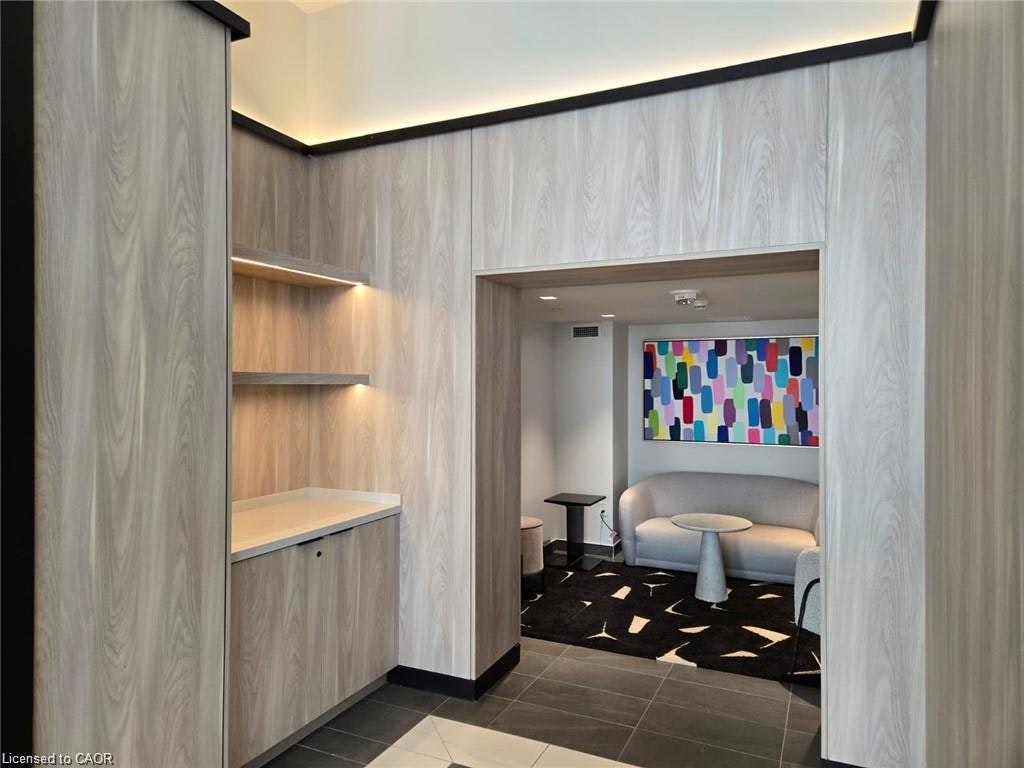 824 Room 2-1 Jarvis Street, Hamilton, ON, L8R 0A8 - 10