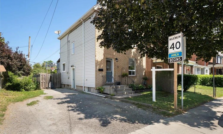 11 Primrose Avenue