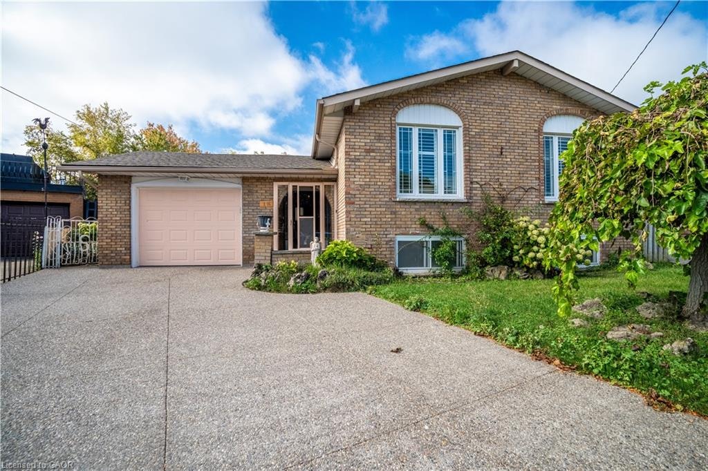 18 Villa Court, Hamilton, ON, L8W 1M2
