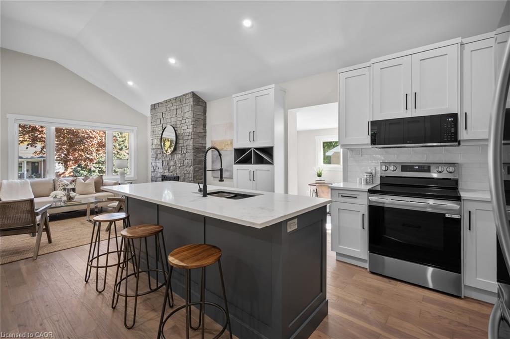 1041 Shepherd's Drive, Burlington, ON, L7T 3R4