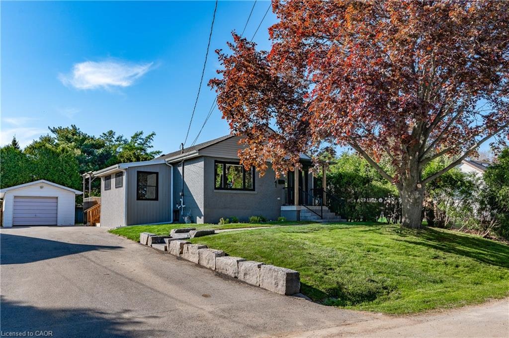 1041 Shepherd's Drive, Burlington, ON, L7T 3R4