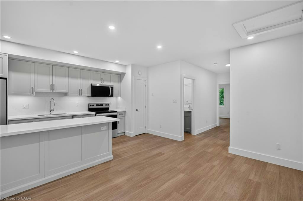3-332 King Street W, Hamilton, ON, L9H 1W6 - 9