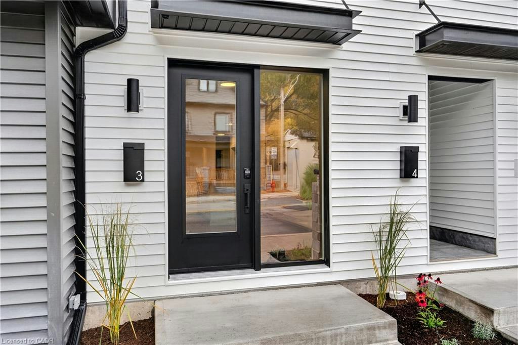 3-332 King Street W, Hamilton, ON, L9H 1W6 - 4