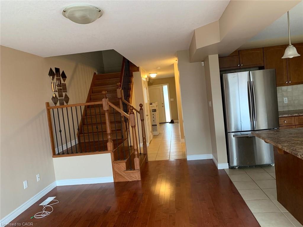 19 Amos Drive, Guelph, ON, N1L 0L6 - 4