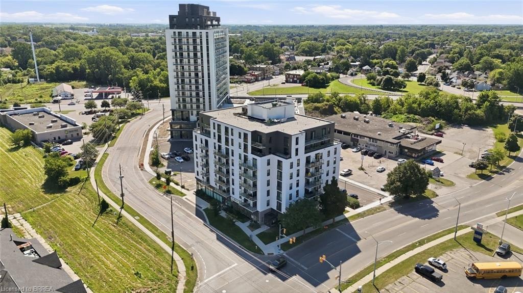 202-7 Erie Avenue, Brantford, ON, N3S 2E7 - 2