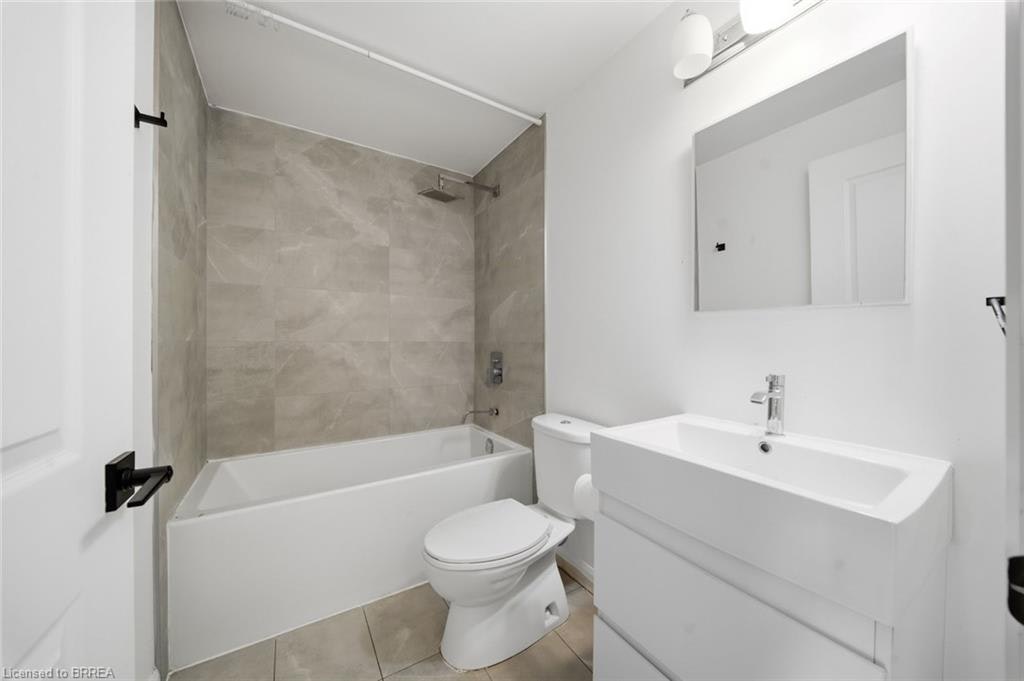 202-7 Erie Avenue, Brantford, ON, N3S 2E7 - 10