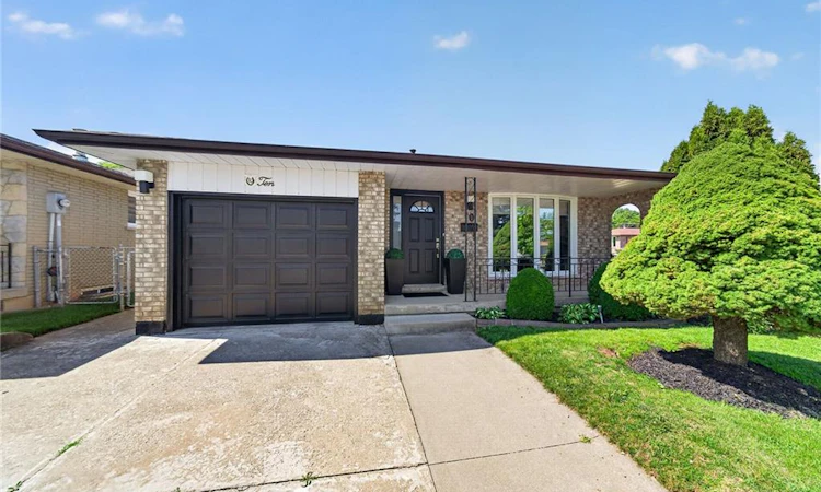 10 Glen Cannon Drive