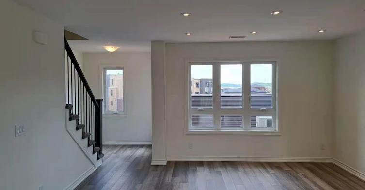 34-235 Chapel Hill Drive, Kitchener, ON, N2R 0S4 - 2