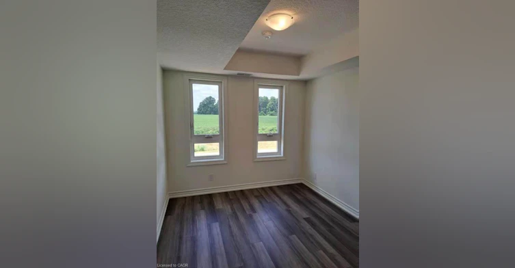 34-235 Chapel Hill Drive, Kitchener, ON, N2R 0S4 - 4
