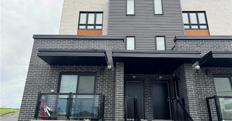 34-235 Chapel Hill Drive, Kitchener, ON, N2R 0S4