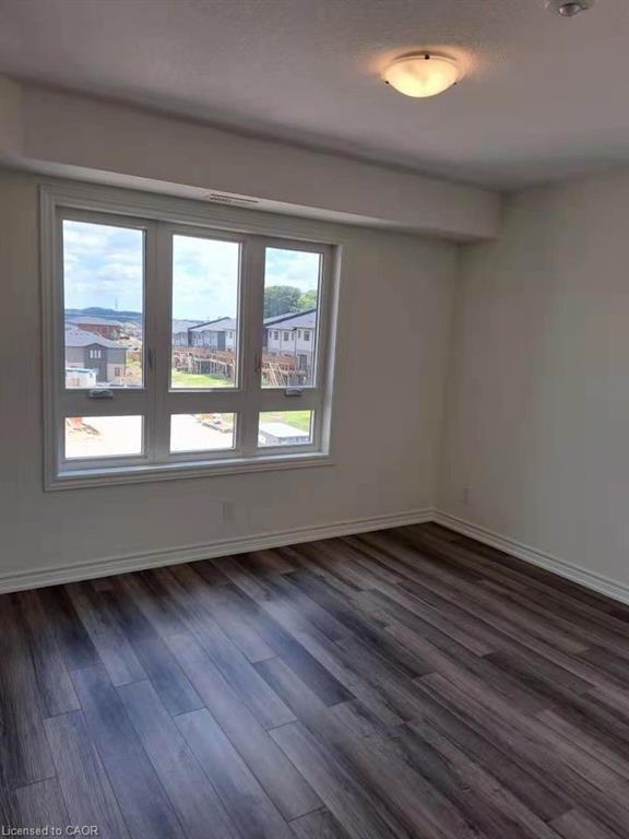 34-235 Chapel Hill Drive, Kitchener, ON, N2R 0S4 - 8