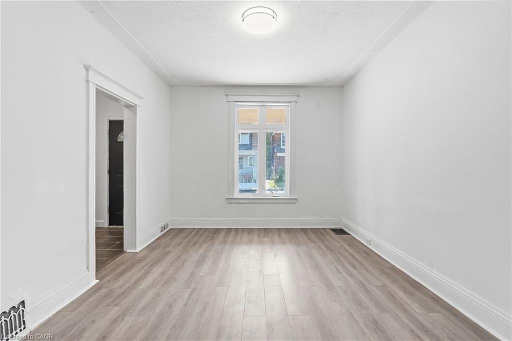 41 Barnesdale Avenue N, Hamilton, ON, L8L 6R7 - 5