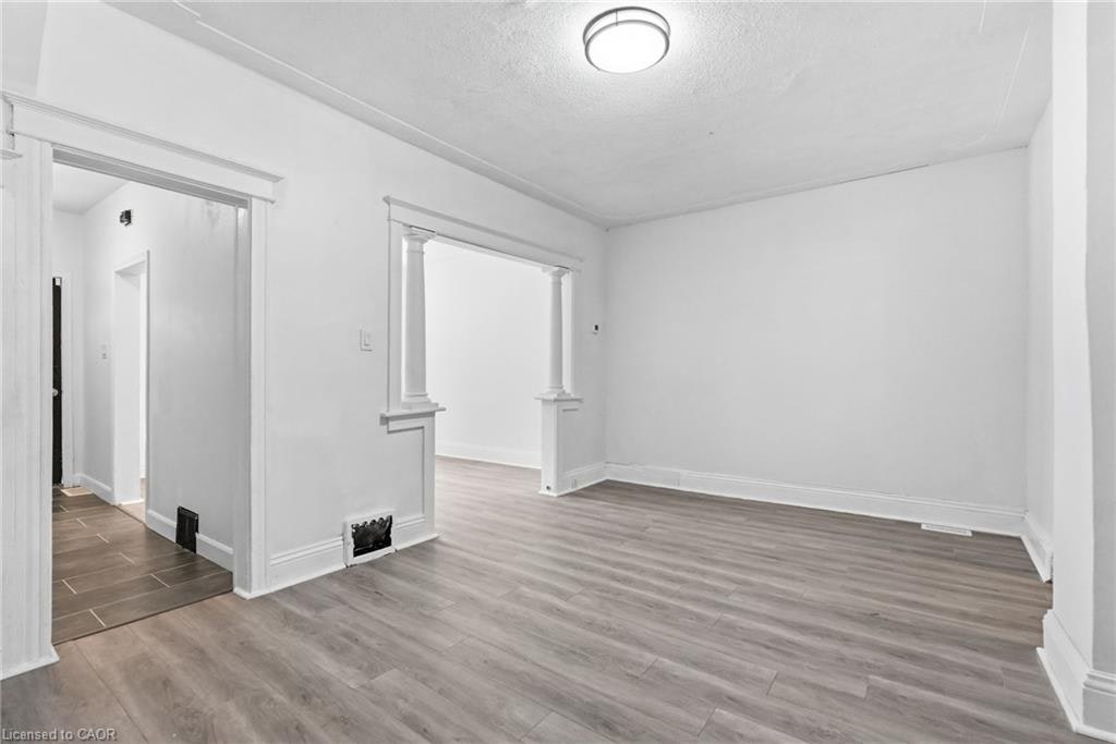 41 Barnesdale Avenue N, Hamilton, ON, L8L 6R7 - 9