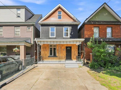 41 Barnesdale Avenue N - 2