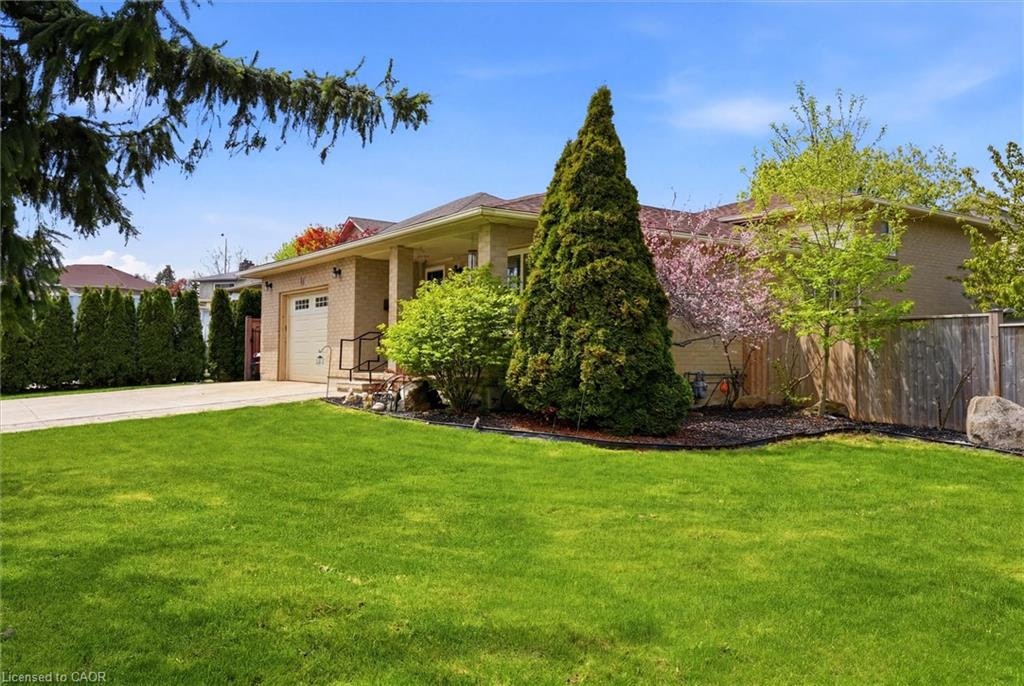 18 Anne Court, Grimsby, ON, L3M 5B4