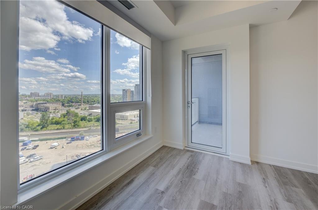 1112-5 Wellington Street S, Kitchener, ON, N2G 0E3 - 13