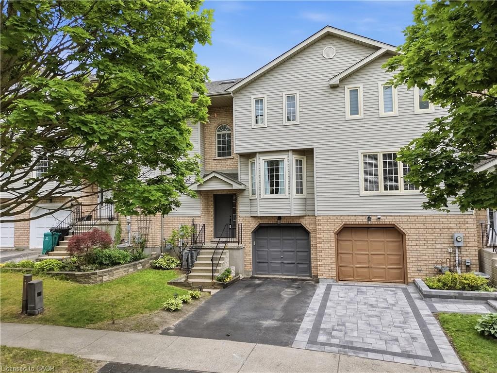 692 Grange Crescent, Waterloo, ON, N2T 2L8