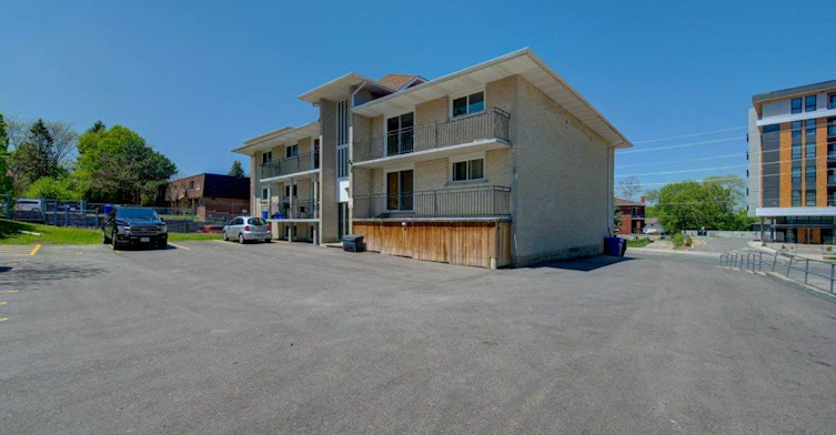 11-317 Erb Street W, Waterloo, ON, N2L 1W4 - 4