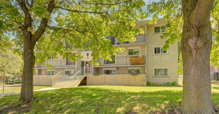 11-317 Erb Street W, Waterloo, ON, N2L 1W4 - 2