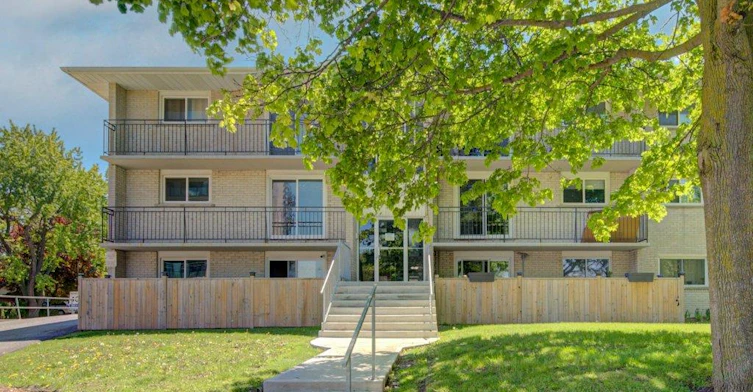 11-317 Erb Street W, Waterloo, ON, N2L 1W4