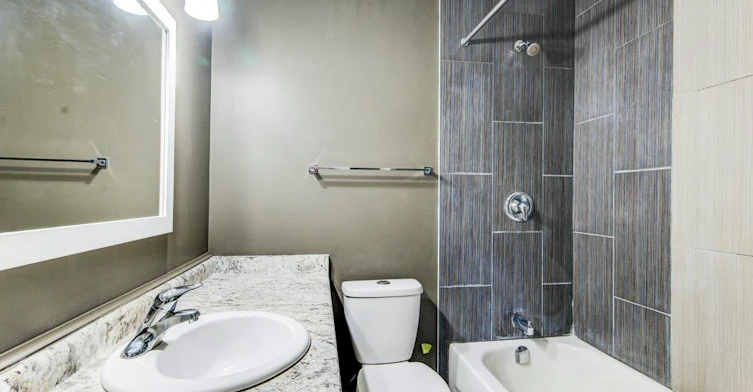 10-317 Erb Street W, Waterloo, ON, N2L 1W4 - 8