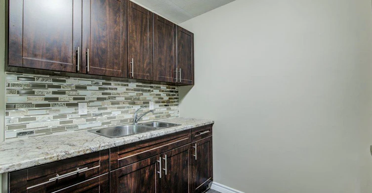 10-317 Erb Street W, Waterloo, ON, N2L 1W4 - 4