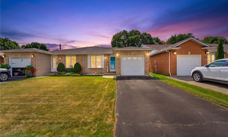 42 Buchanan Crescent