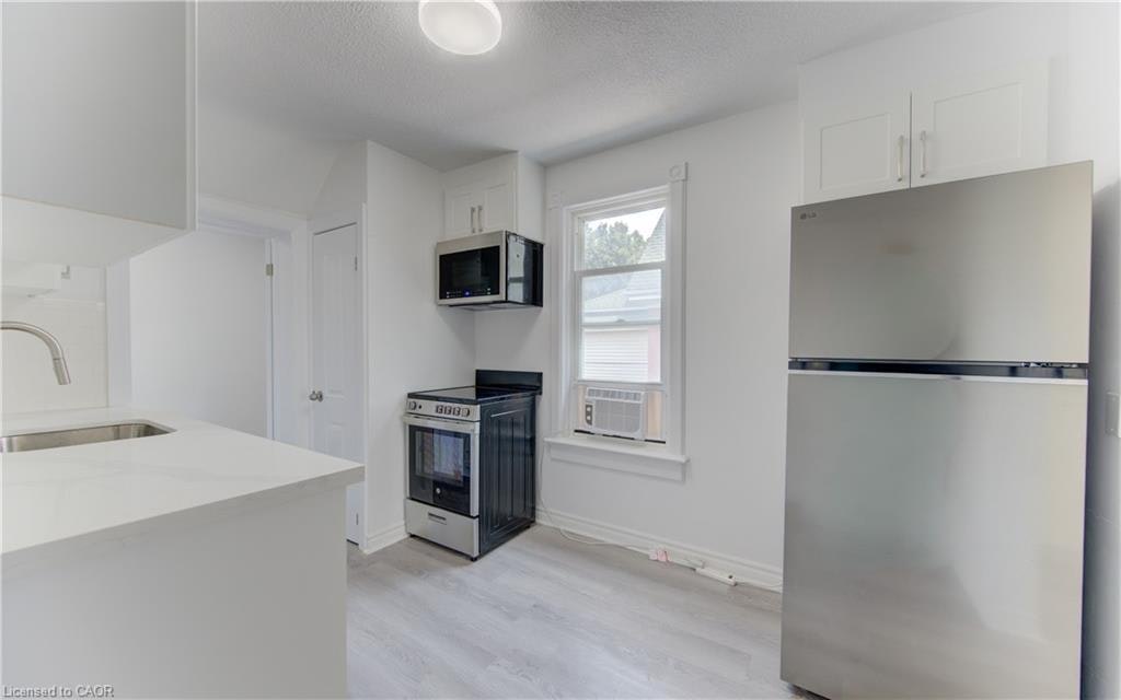 10-14-20 Brubacher Street, Kitchener, ON, N2H 2V9 - 9