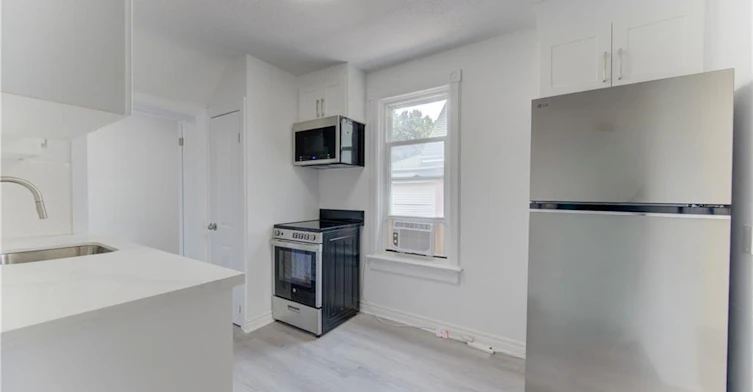 10-14-20 Brubacher Street, Kitchener, ON, N2H 2V9 - 9