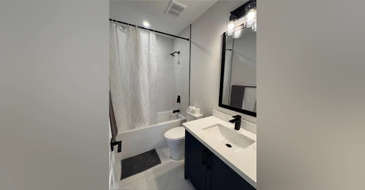 LOWER-132 Hodgkins Avenue, Thorold, ON, L2V 1M1 - 2