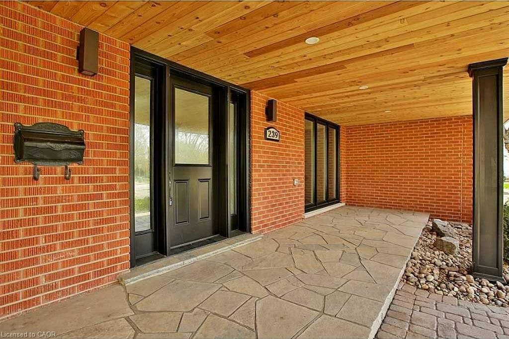 239 Guelph Line, Burlington, ON, L7R 3K8 - 2