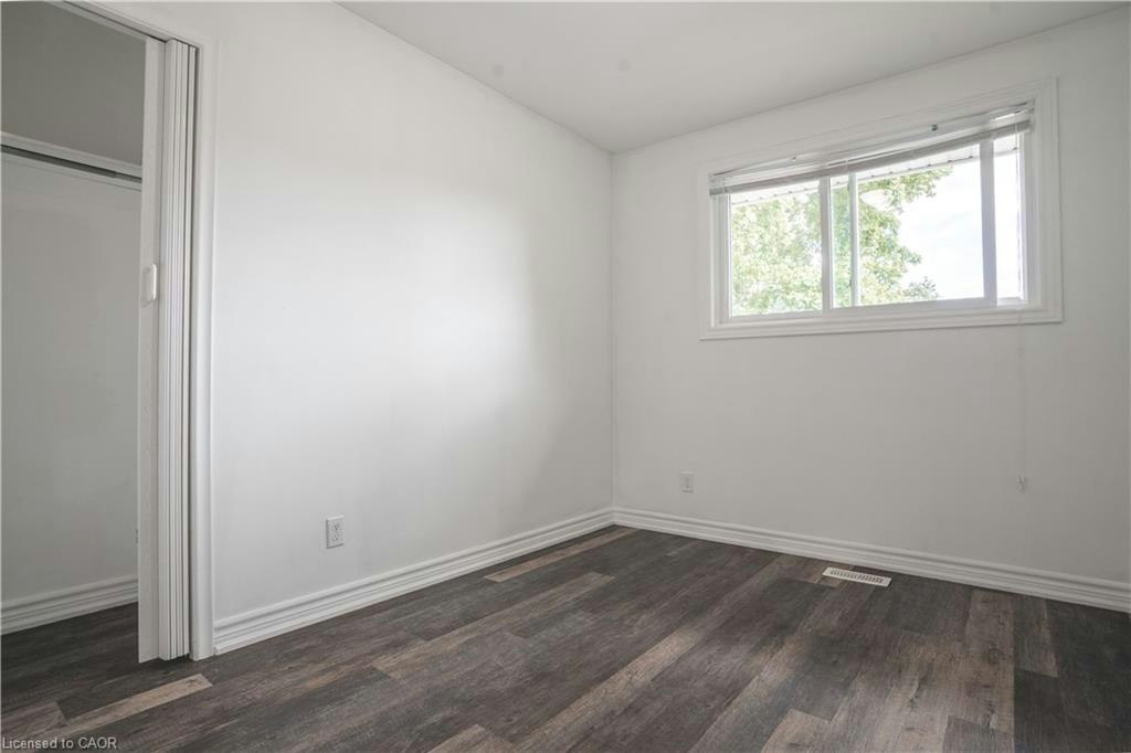 Upper-695 Glen Forrest Boulevard, Waterloo, ON, N2L 4K7 - 11