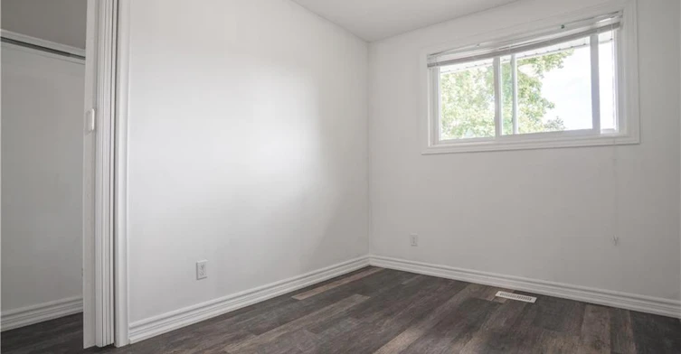 Upper-695 Glen Forrest Boulevard, Waterloo, ON, N2L 4K7 - 11