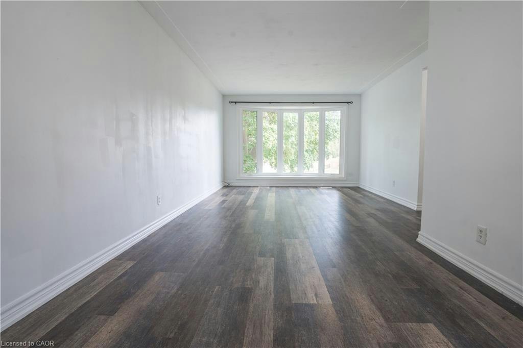 Upper-695 Glen Forrest Boulevard, Waterloo, ON, N2L 4K7 - 3