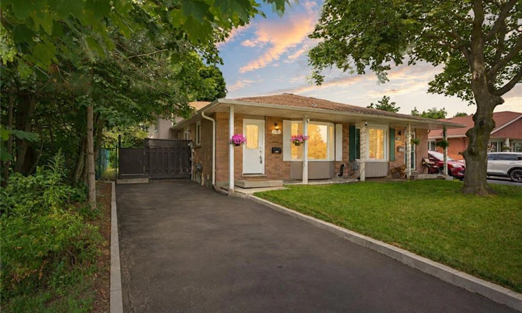 A-475 Kingscourt Drive