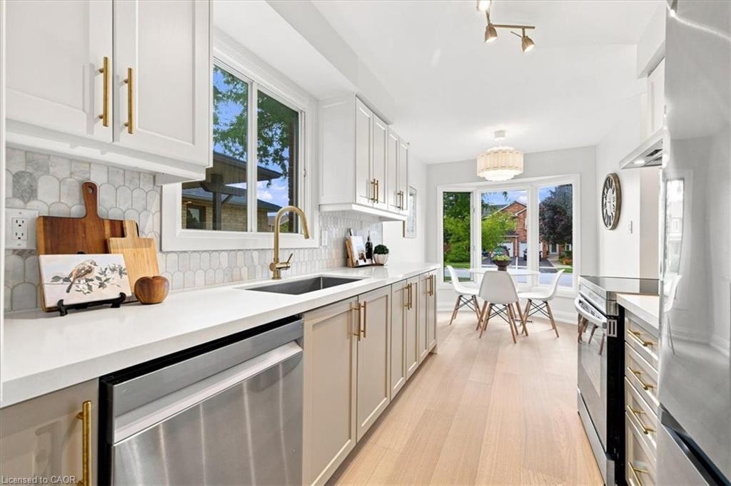 2020 Chrisdon Road, Burlington, ON, L7M 3W8