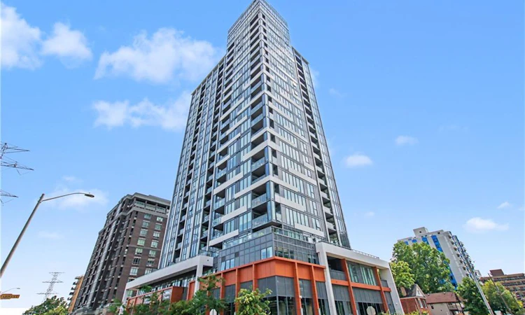 702-500 Brock Avenue