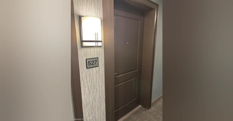 527-10 Mallard Trail, Hamilton, ON, L8B 2A7 - 4