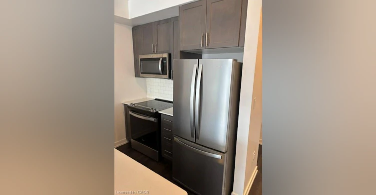 527-10 Mallard Trail, Hamilton, ON, L8B 2A7 - 7