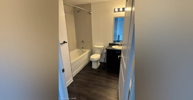 527-10 Mallard Trail, Hamilton, ON, L8B 2A7 - 17