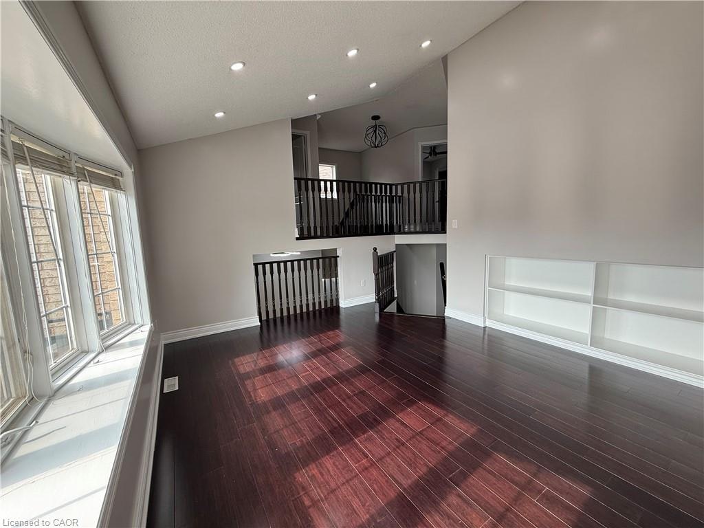 Main-55 Queen Mary Drive, Brampton, ON, L7A 1Y1 - 11
