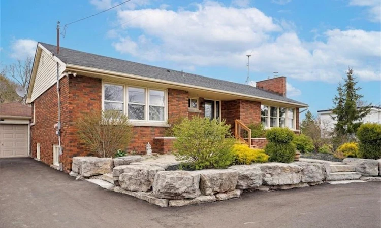 5117 Canborough Road