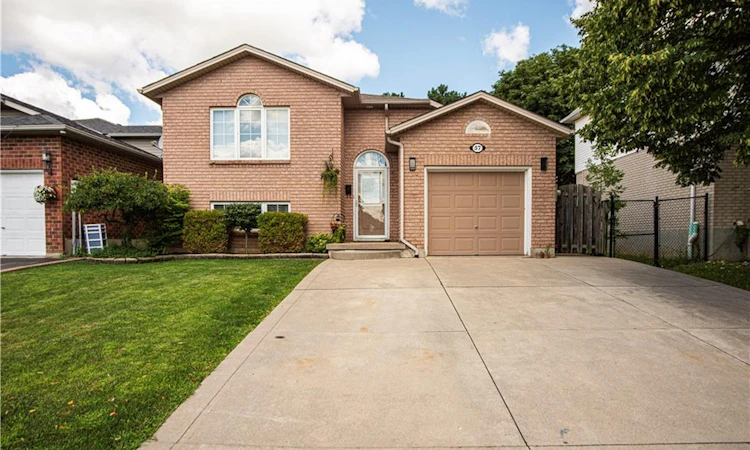 57 Ossington Drive