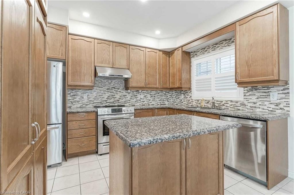 UPPER-3 Coolwater Drive, Brampton, ON, L6R 0X7 - 6