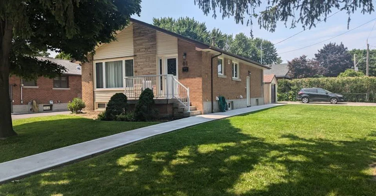 LowerLevel-64 West 25th Street, Hamilton, ON, L9C 4X2