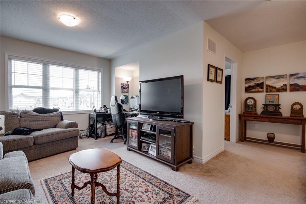18 Blue Oak Street, Kitchener, ON, N2K 0K3 - 26